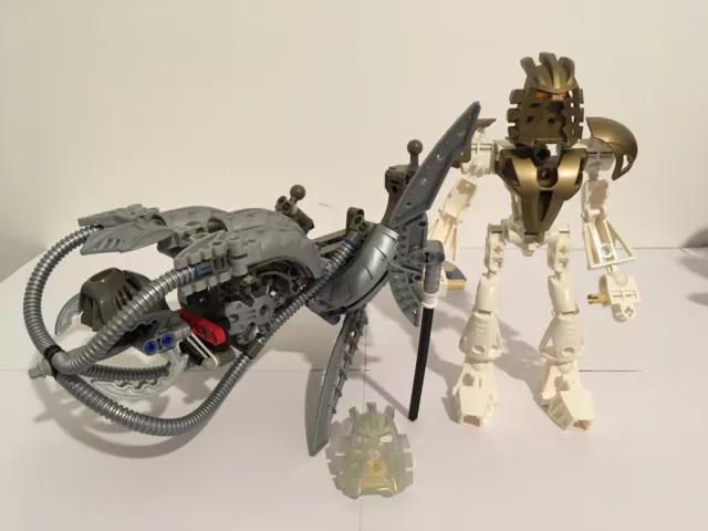 LEGO BIONICLE 8596 Takanuva 100 complete including glitter