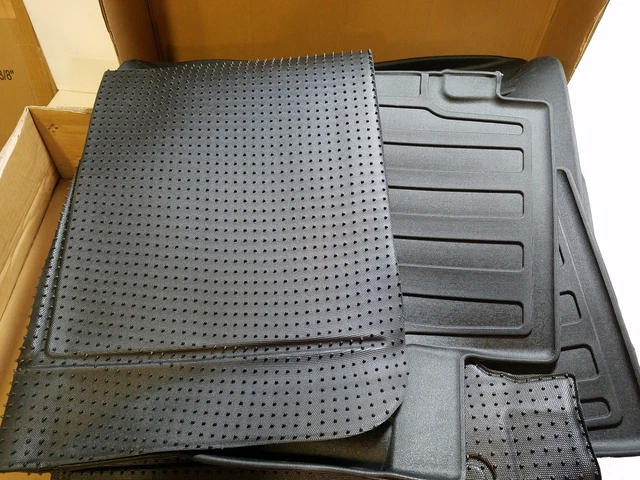 Torcia All-Weather Floor mats (3pcs) w/Ultra-High Density Spikes
