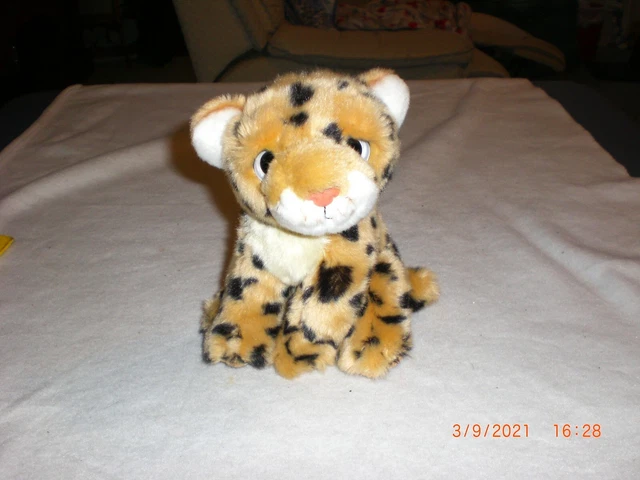 WILD REPUBLIC REALISTIC Baby Cheetah Cub Leopard 7” Tall Stuffed Animal