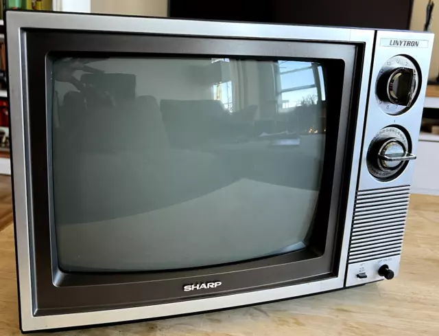 Vintage Sharp Linytron TV 13MM17 Television Retro Wood Grain Cabinet 13" Vintage Sharp Linytron TV 13MM17 Television Retro Wood Grain Cabinet 13"
