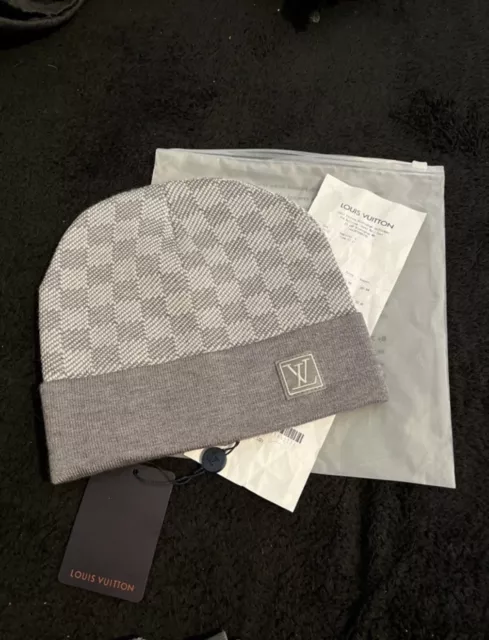Wool beanie Louis Vuitton Grey size 54 cm in Wool - 36015129