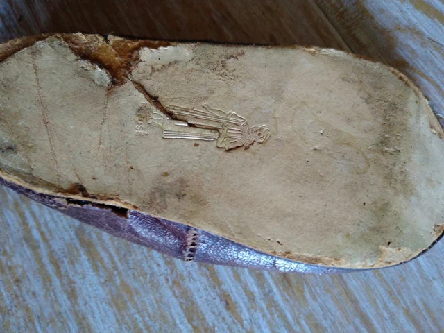 chaussures anciennes en cuir à l'ange pour poupée ancienne Jumeau Steiner 2
