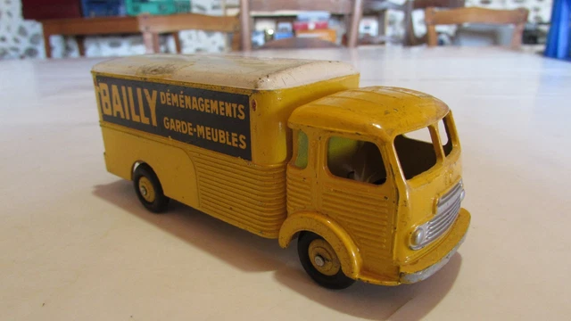 Dinky Toys France N°588 – Berliet GAK Brasseur – 1/43 – Zamak – Occasion