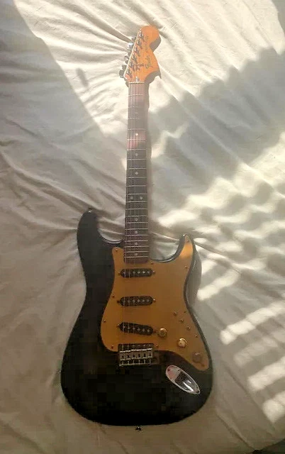 1977 Fender Stratocaster with 3-Bolt Neck, Rosewood Fretboard, mod 3 way pups