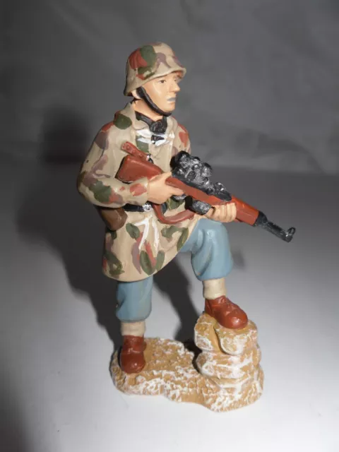 Soldat / Figur / Weltkrieg / ca. 8 cm / Deutscher Scharfschütze / WW / Neu