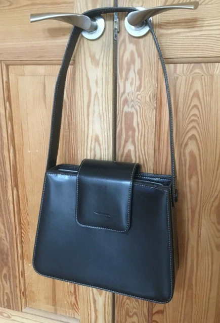 Cabin crew handbag discount