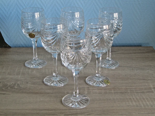 VILLEROY ET BOCH - Verre à vin rouge en cristal taillé EUR 10,00 - FR