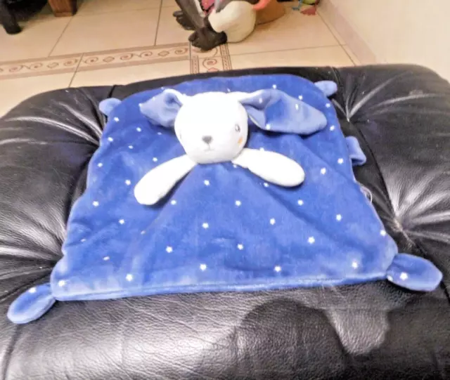 Doudou Simba Toys Kiabi Lapin Plat Bleu Nuit Étoiles Gris attache Tétine