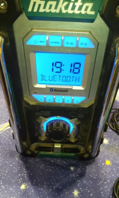 Makita DMR 108 Baustellenradio  Bluetooth  mit Netzteil ,  Akku + Ladegerät