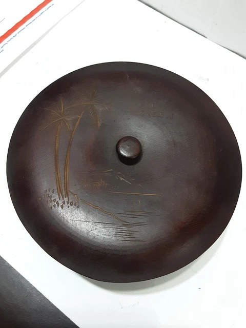 Incredible vintage round wood trinket box with fine carving Aloha Honolulu Incredible vintage round wood trinket box with fine carving Aloha Honolulu