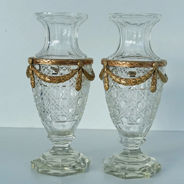 BACCARAT Paire de Vases Modèle Diamants Pierreries Cristal et Bronze Doré XIXème