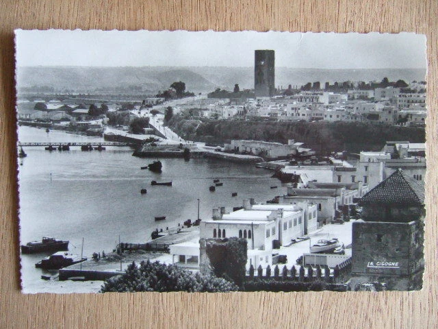 Cpa (Maroc) Rabat : La Tour Hassan Et Le Bou Regreg. Bateaux Mer Jetee