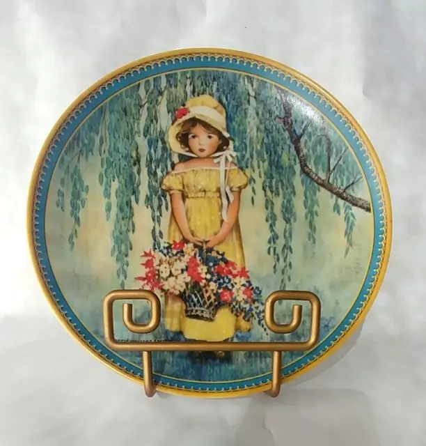 Knowles 1986 Easter Holiday Plate Limited Edition  13936D Jessie Wilcox Smith