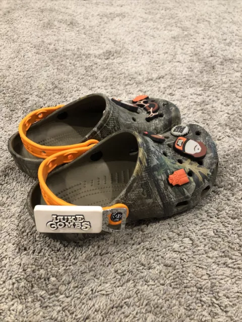 Luke combs store crocs price