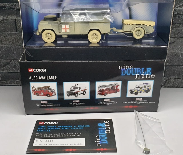 Diecast model cars Land Rover Defender 1/43 SpecialC grü .-007 1:43
