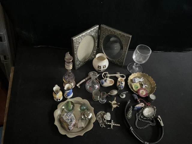 20 + Of job lot Curios Something For Everyone.
