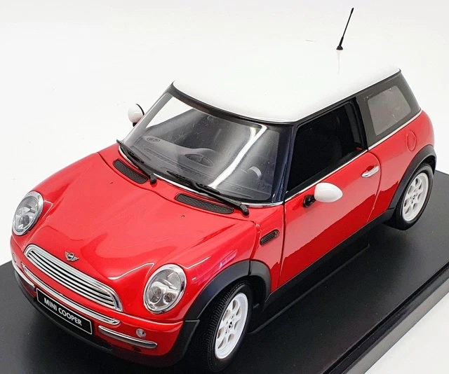 オートアート  MINI COOPER RED AUTOart 1/18 AUTOart 1:18 MINI Cooper S Optional Kit Red w/White Stripes