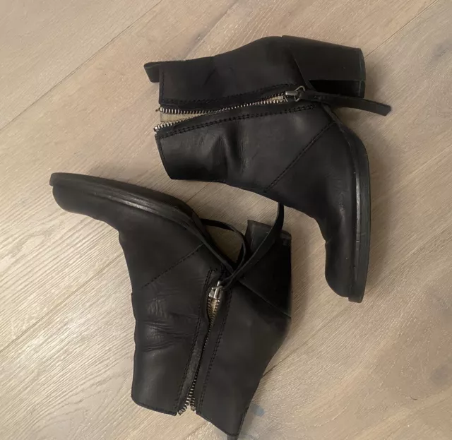 Acne sales boots uk