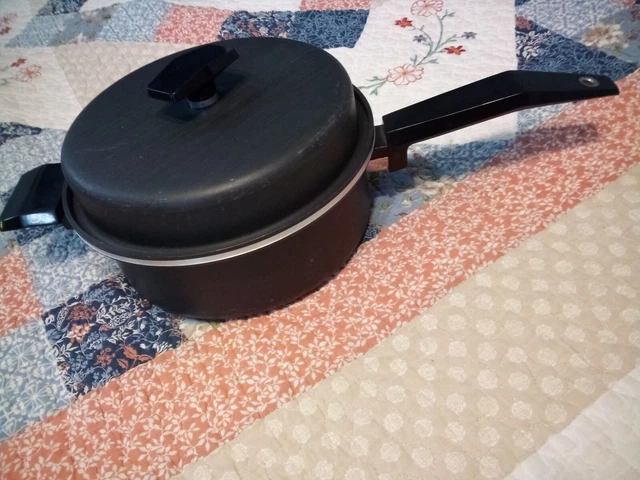 Vtg MIRACLE MAID West Bend Black Anodized Aluminum Saucepan w/lid 1.5 qt. 8" EUC Vtg MIRACLE MAID West Bend Black Anodized Aluminum Saucepan w/lid 1.5 qt. 8" EUC