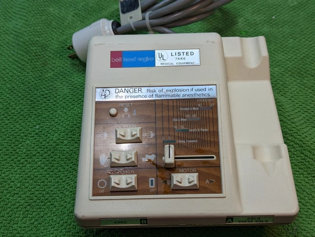 Máquina de dermoabrasión motor manual Bell C 361M SIN ACCESORIOS INCLUIDOS se enciende
