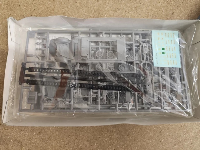 Hasegawa 1/72 Scale 8 Ton Half Track 37mm AA Military Model Kit (31118) - View #10