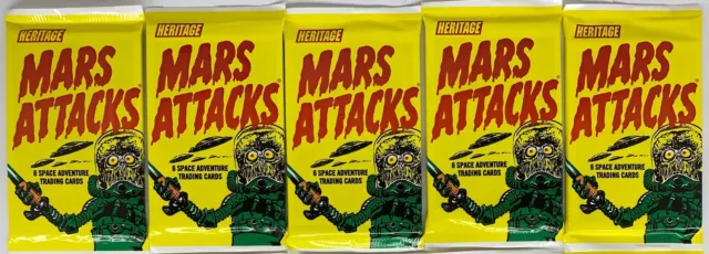 Paquete de tarjetas Mars Attacks Topps Heritage Attack From Space lote de 5 paquetes sellados