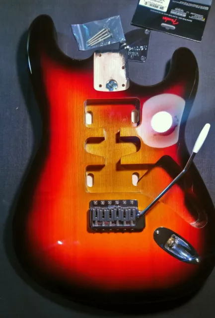 Custom Shop Stratocaster Body Ash Postmodern Journeyman 3-Color Sunburst Loaded