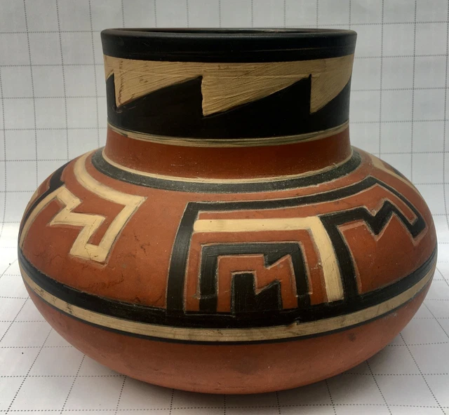 Clifton Pottery large "Indian Ware" Homolobi vase 9.5 " dia arts & crafts