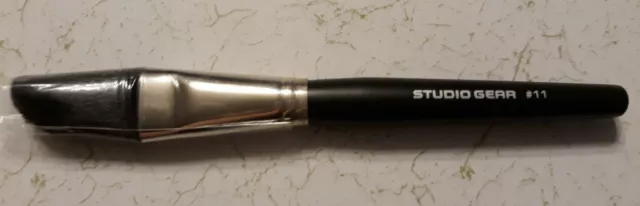 Studio Gear Contour Brush #11 New