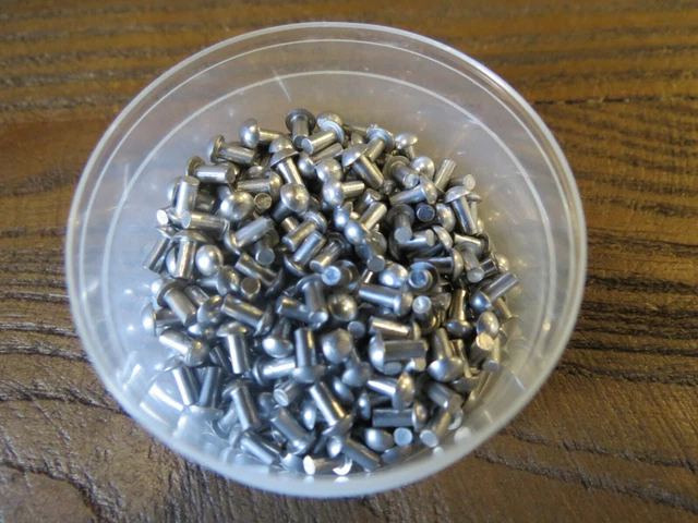 200 Rivets Creux Et Pleins Pour Restaurer Tes Miniatures Dinky Toys Et Solido - Kit De Restauration