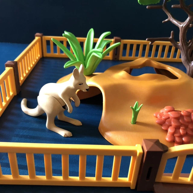 PLAYMOBIL ZOO ANIMALS & Wildlife Kangaroo Exhibit 2 Adult & 2 Baby