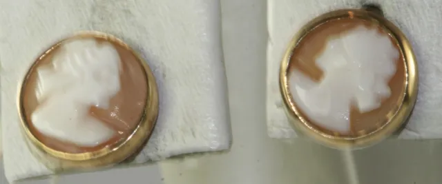1970'S Vintage 14K Gold Small 8Mm Cameo  Earrings