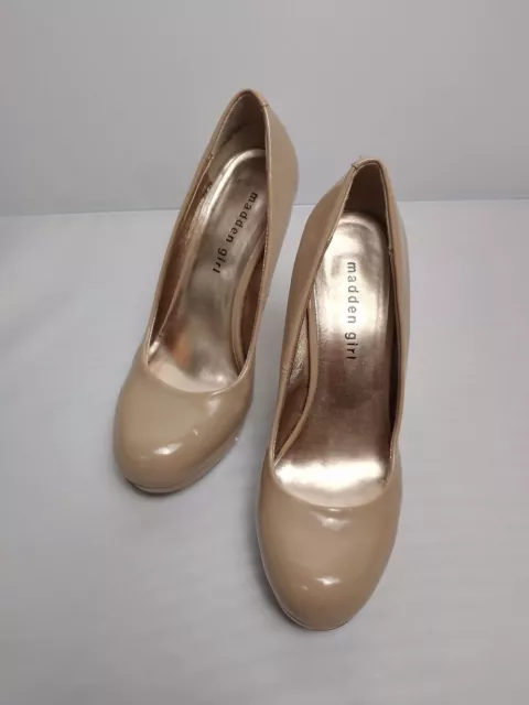 Madden Girl Sz 8 M Nude Beige Patent Platform Pumps Heels