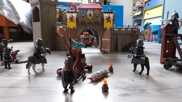 Baliste à 3 projectiles et chevaliers du Lion - Playmobil Chevaliers 4867 - Prix & Rareté