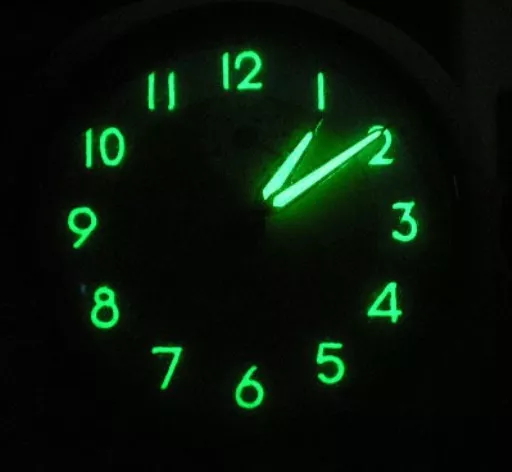 Montre Super Fine Vert Lumière (Brillant Dans Le Noir)