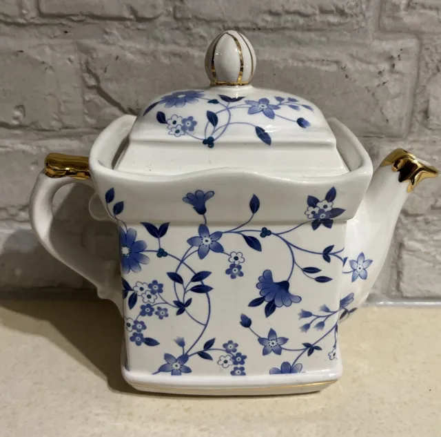 Windsor Teapot By Sadler Cube Shaped  Vintage 17 Cms H. Vgc Blue & White 1 Pint