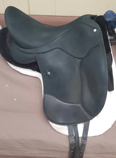 Wintec Pro Dressage Saddle with HART  Black 17"  USED