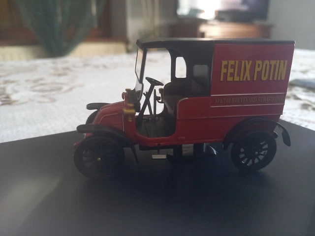 Renault 8cv 2 Cylindres 1906 Ixo 1/43 3