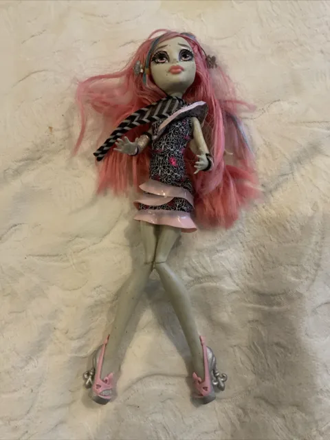 Monster High Doll Rochelle Goyle Ghoul's Night Out Only 1 Wing , [1 Missing]