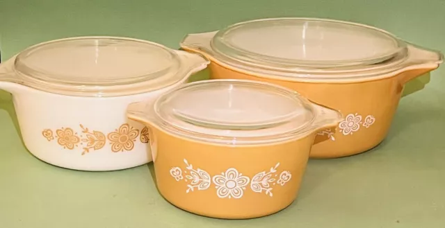 Pyrex Butterfly Gold Casserole Set 473 474 475 with Glass Clear Lids, Set of 3