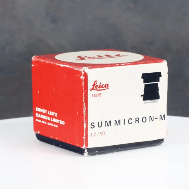 ^ Empty Box for Leica Summicron-M 50mm f2 V3 11819 'Tigers Paw' Lens