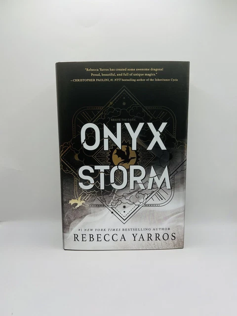 Onyx Storm Vol.1 By Rebecca Yarros (Korean Edition) – Fourth Wing Series Limited Hardcover