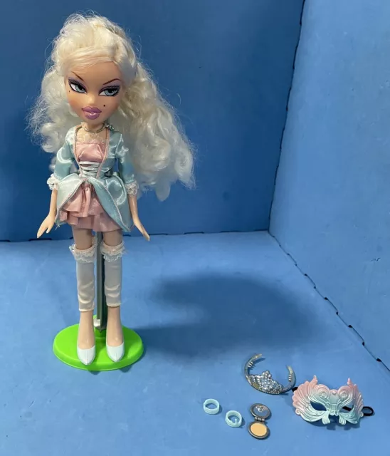 MGA Entertainment Bratz Costume Party Series 10 Inch Doll - CLOE
