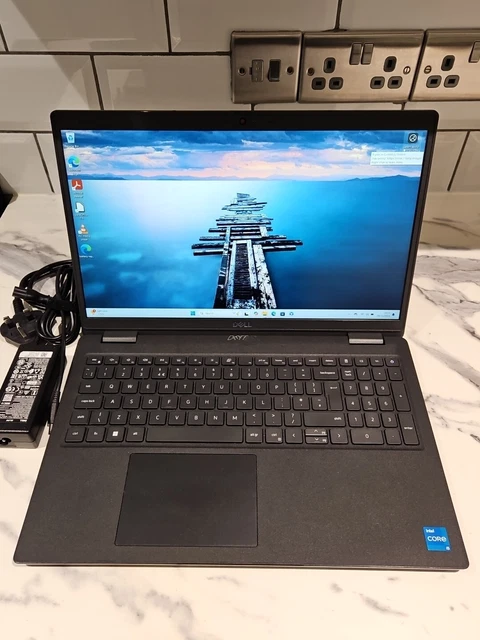Dell LATİTUDE 3520 N056l352015EMEA_W 15.6 inç Intel Core i7 1165G7 32 GB 1 TB SS