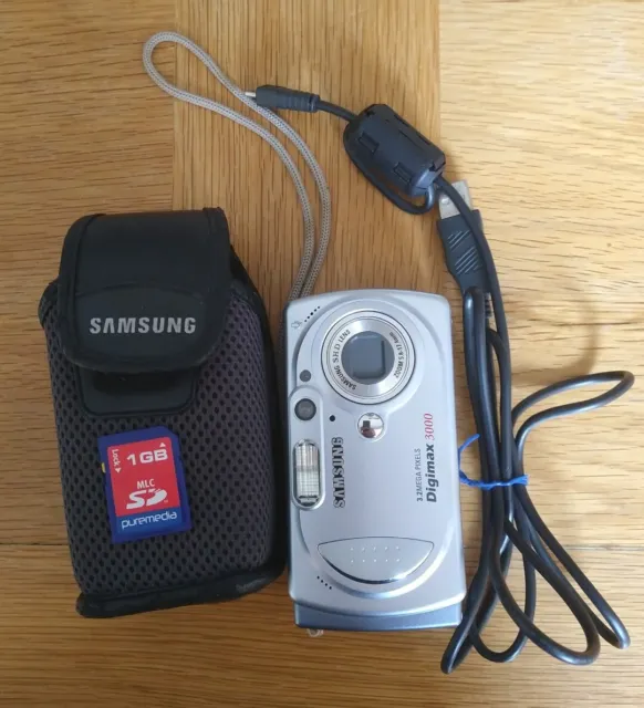 Samsung Digimax 3000 3.2MP Compact Digital Camera Silver Tested