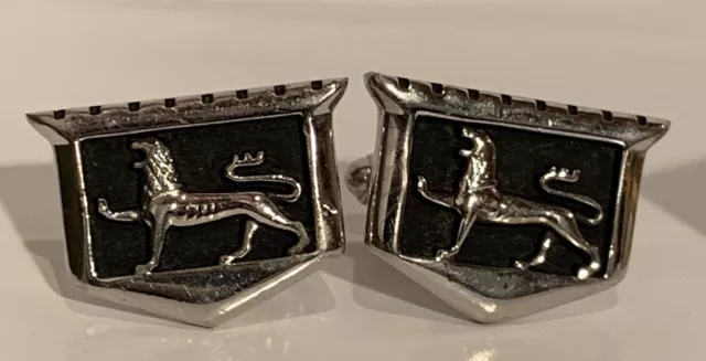 Vintage Hickok Silvertone Cufflinks Ancient Lion Mens Estate Jewelry Preowned