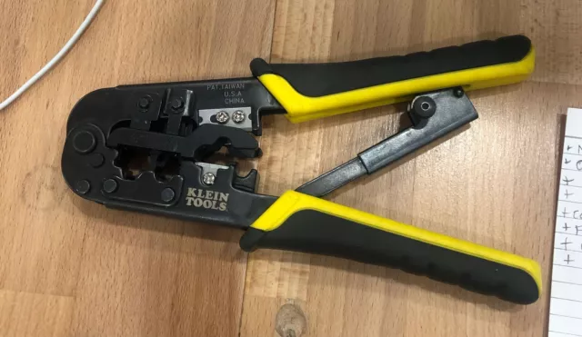 Klein Tools Vdv226-011-Sen 7 1/2 In Ratchet Crimper Cat3, Cat5e, Cat6/6A - USED