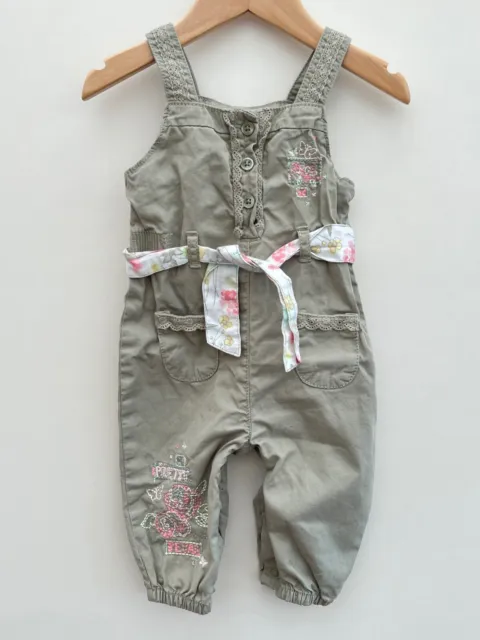 Pacchetto di abbigliamento per bambine età 3-6 mesi noce moscata Primark Tu 2