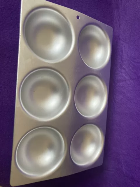 Wilton Mini Ball / Sphere Cake Tin, makes 3x 3" small sphere shaped cakes