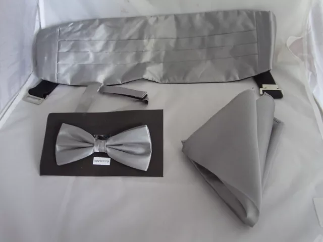 Dark Silver Grey Polyester Bow tie + Cummerbund and Hankie Set>P&P 2UK>1st Class